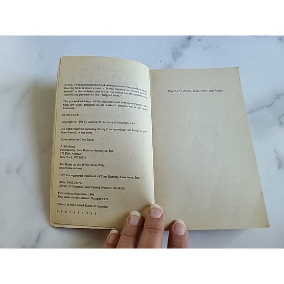 Irish Lace By Andrew M. Greeley Paperback - Picture 4 of 10